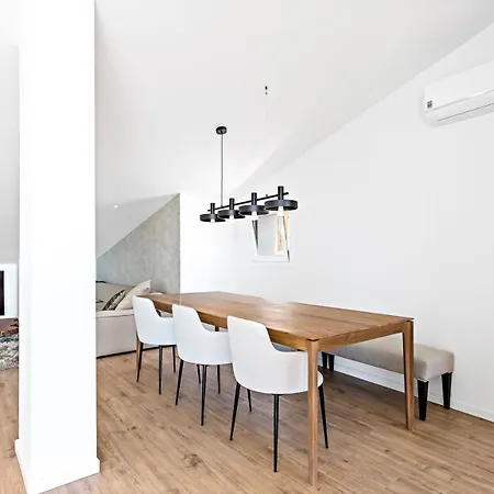 H45 Cabopino Апартаменти