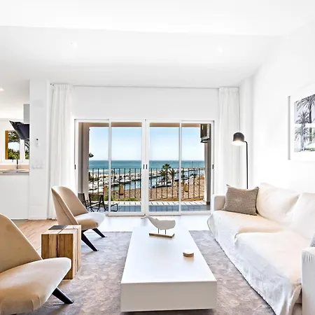 H45 Cabopino Апартаменти