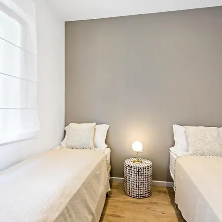 H45 Cabopino Апартаменти *